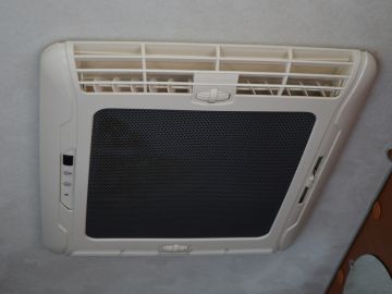 McLouis STEEL 526G DAK AIRCO | DWARSBED | ZONNEPANELEN